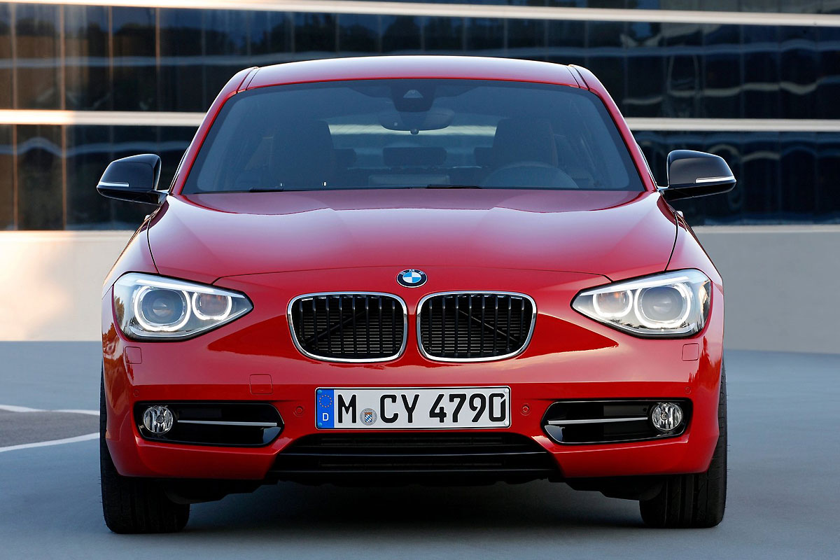 BMW-1-Series_2012_1600x1200_wallpaper_2e.jpg