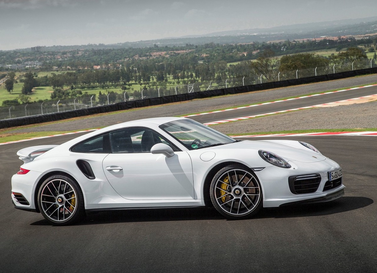Porsche-911_Turbo_S-2016-1280-01.jpg