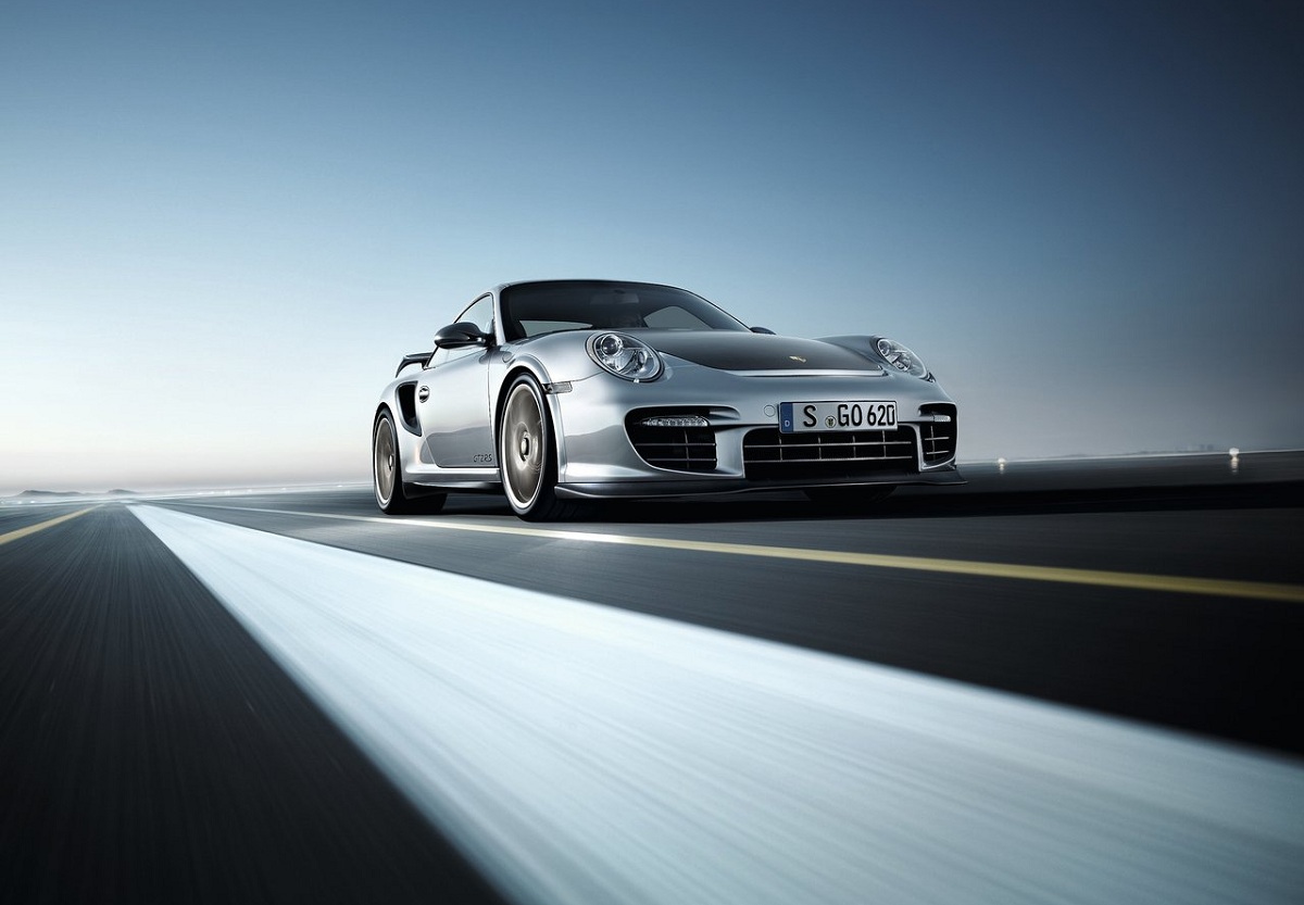 Porsche-911_GT2_RS_2011 (1).jpg