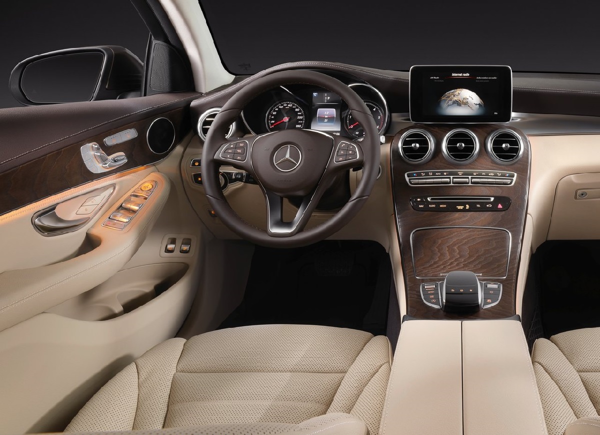Mercedes-Benz-GLC_Coupe_2017 (11).jpg
