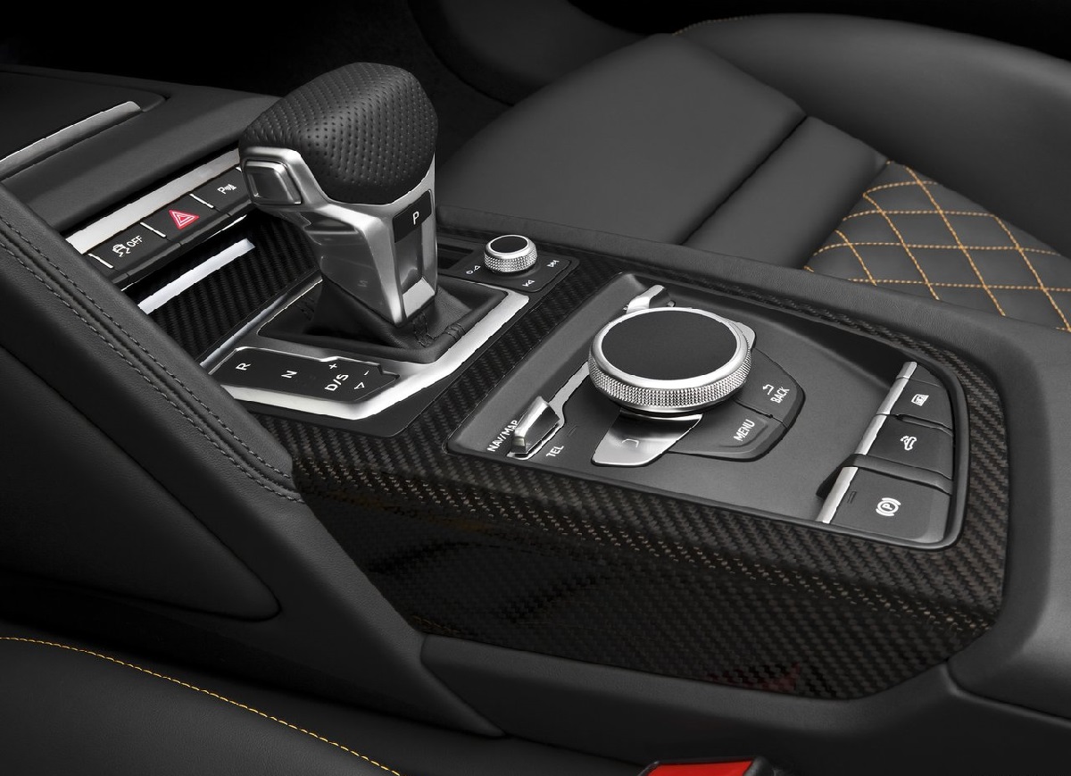 Audi-R8_Spyder_V10_ (12).jpg