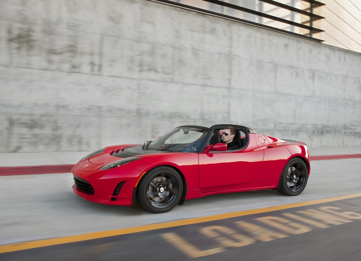 Tesla-Roadster_2 (4).jpg