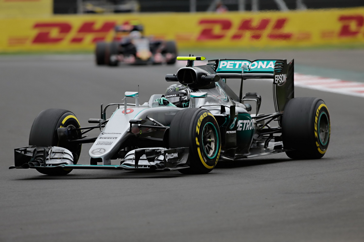 目前於車手積分排行榜上暫居領先的Nico Rosberg於墨西哥站表現不俗，從排位到正賽皆維持第二名位置.jpg