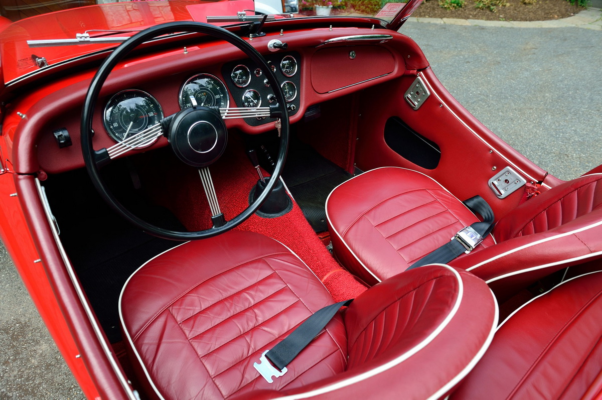1953-1962-Triumph-TR2-TR3-front-interior.jpg