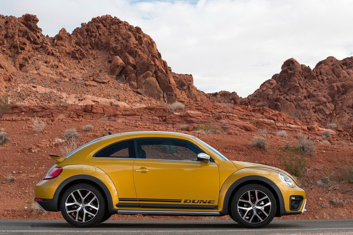 Volkswagen-Beetle_Dune-2016-1280-10.jpg