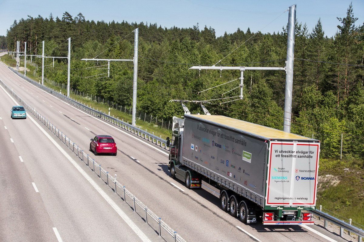 Scania-electric-road-5.jpg