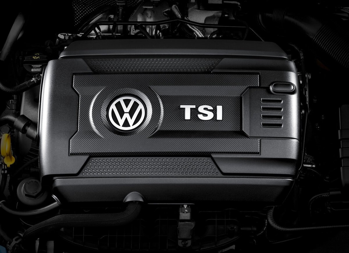 Volkswagen-Polo_GTI-2015 (4).jpg