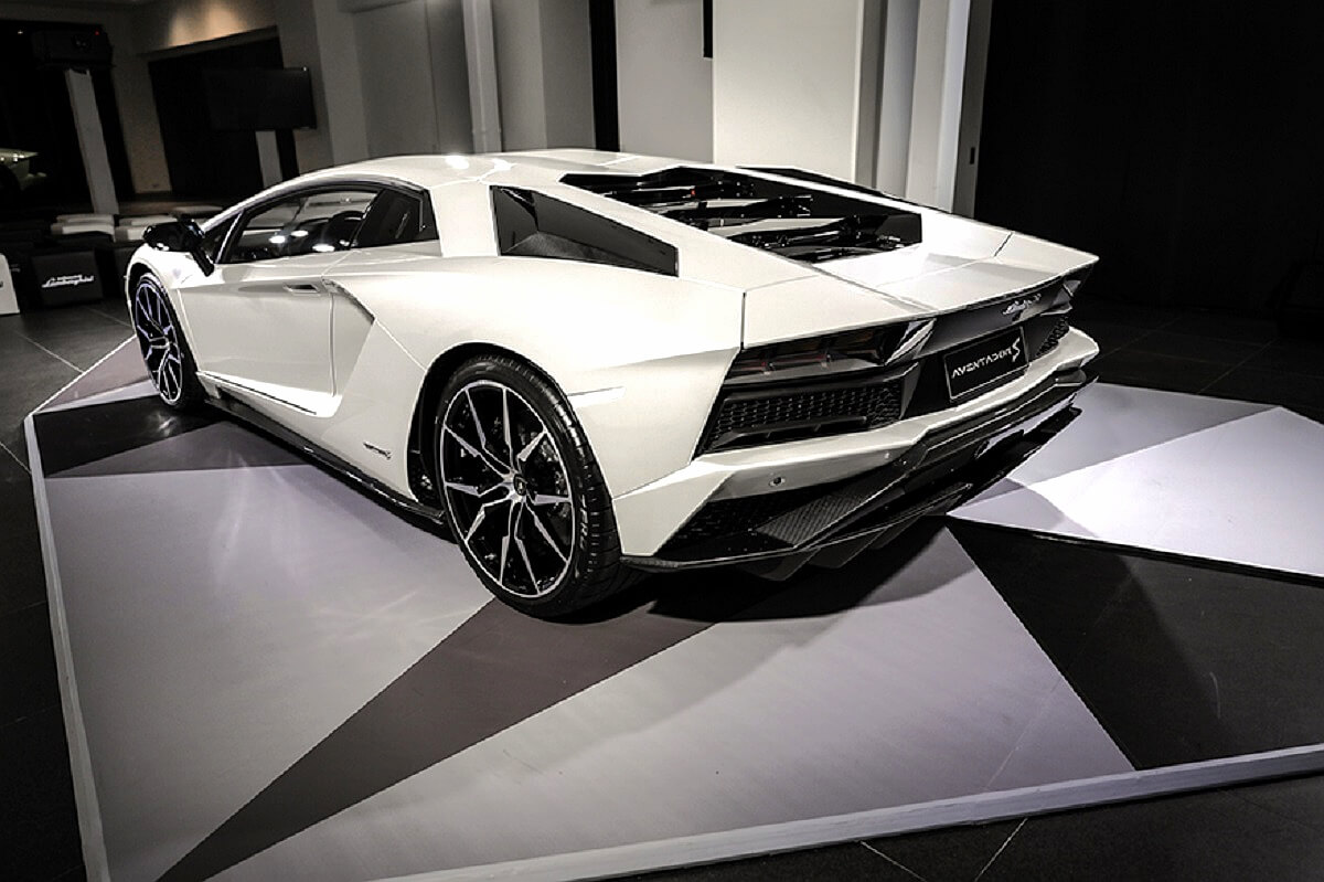 Lamborghini Aventador S (5).jpg
