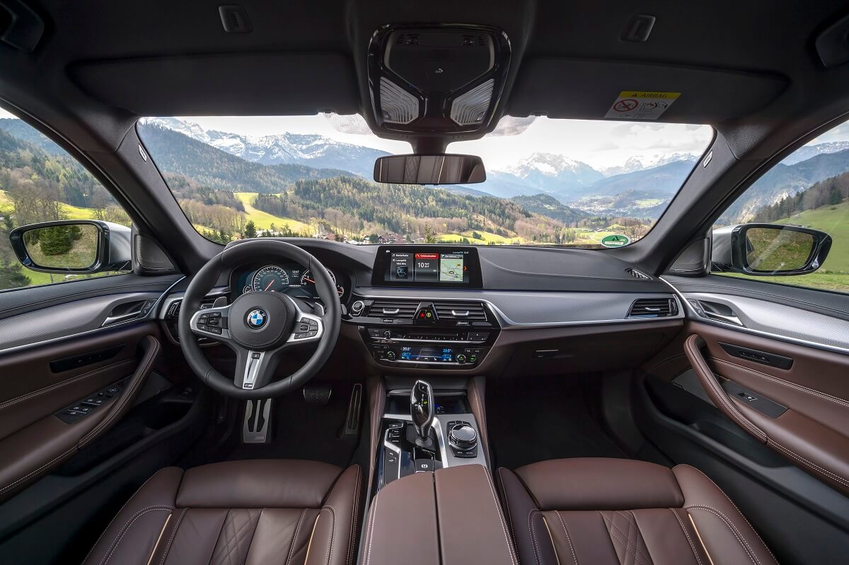 BMW M550i xDrive (14).jpg