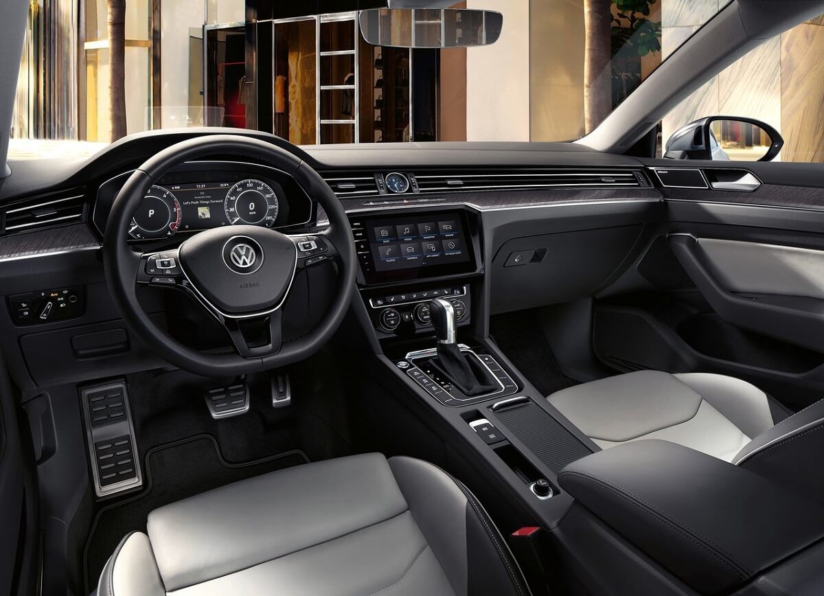 Volkswagen-Arteon-2018 (5).jpg