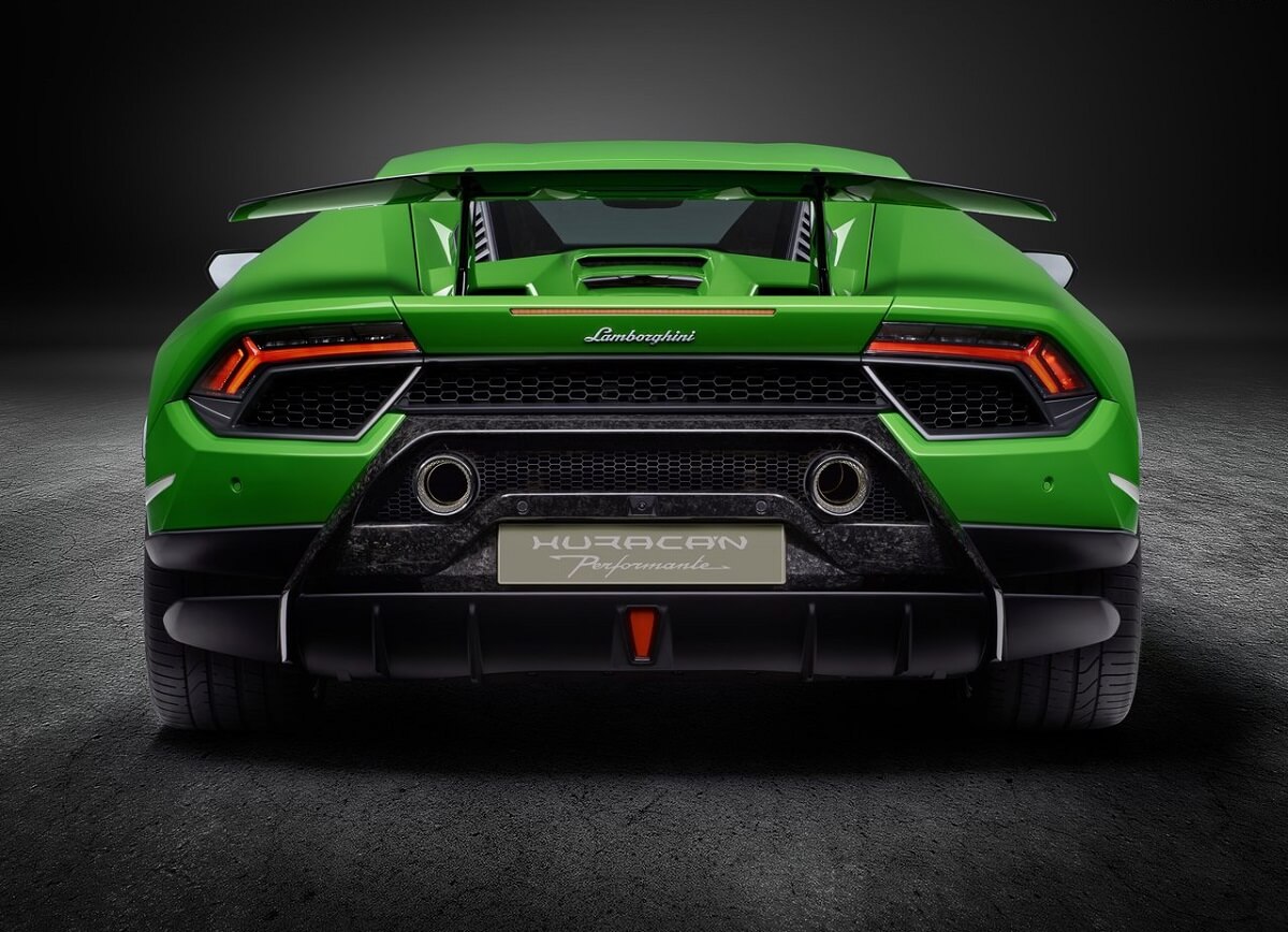 Lamborghini-Huracan_Performante-2018 (11).jpg