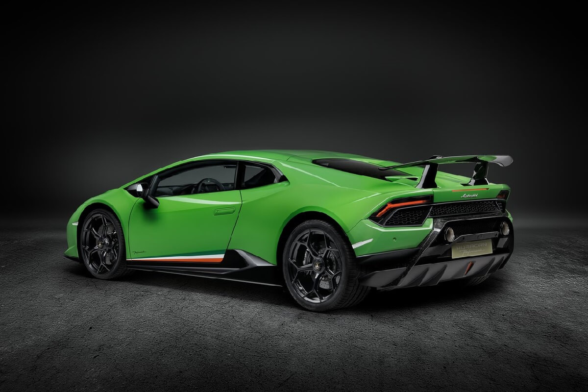 Lamborghini-Huracan_Performante-2018 (9).jpg