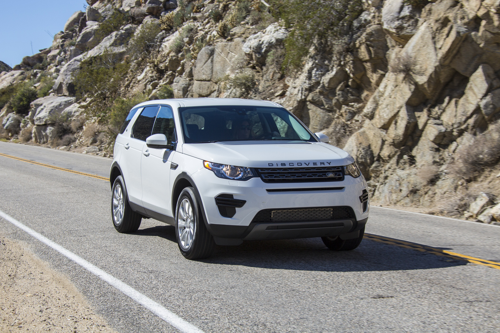 Land-Rover-Discovery-Sport-2.jpg
