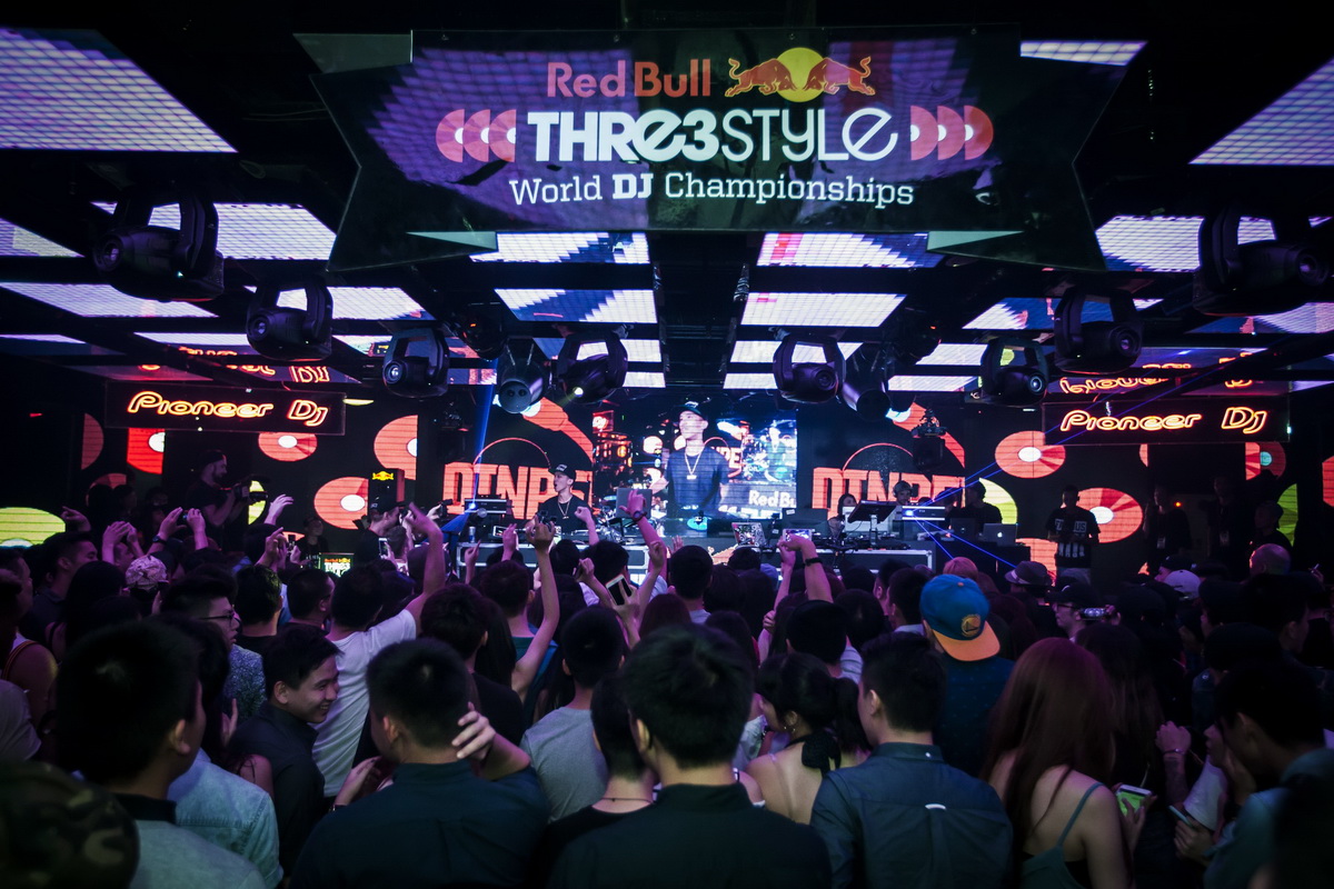 4. 2016 Red Bull 3style台灣冠軍DJ DinPei以高超混音與手指鼓技巧驚豔全場，也讓國際看見他的實力.jpg