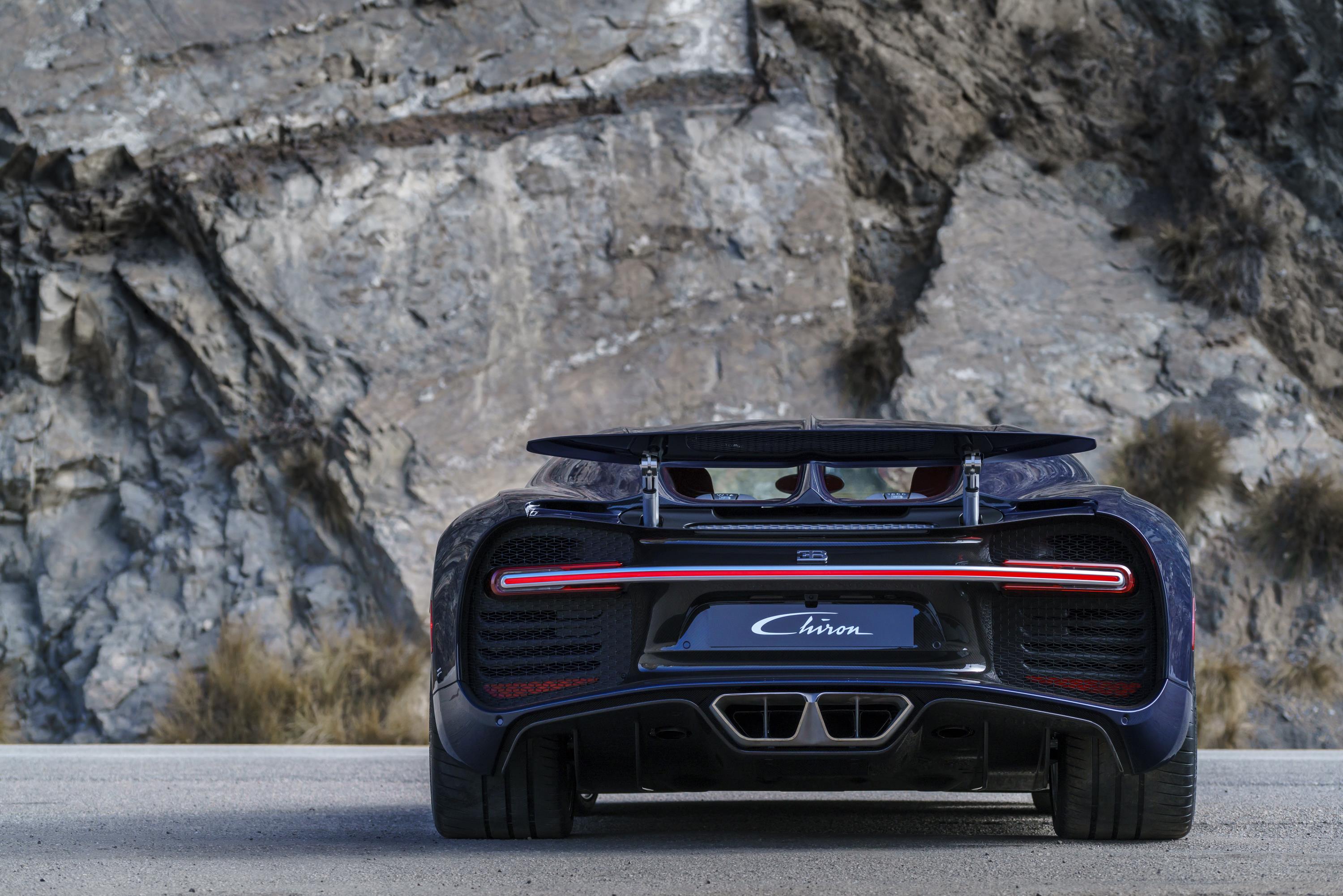 bugatti-chiron-s-true-top-speed-limited-by-current-tire-technology_8.jpg