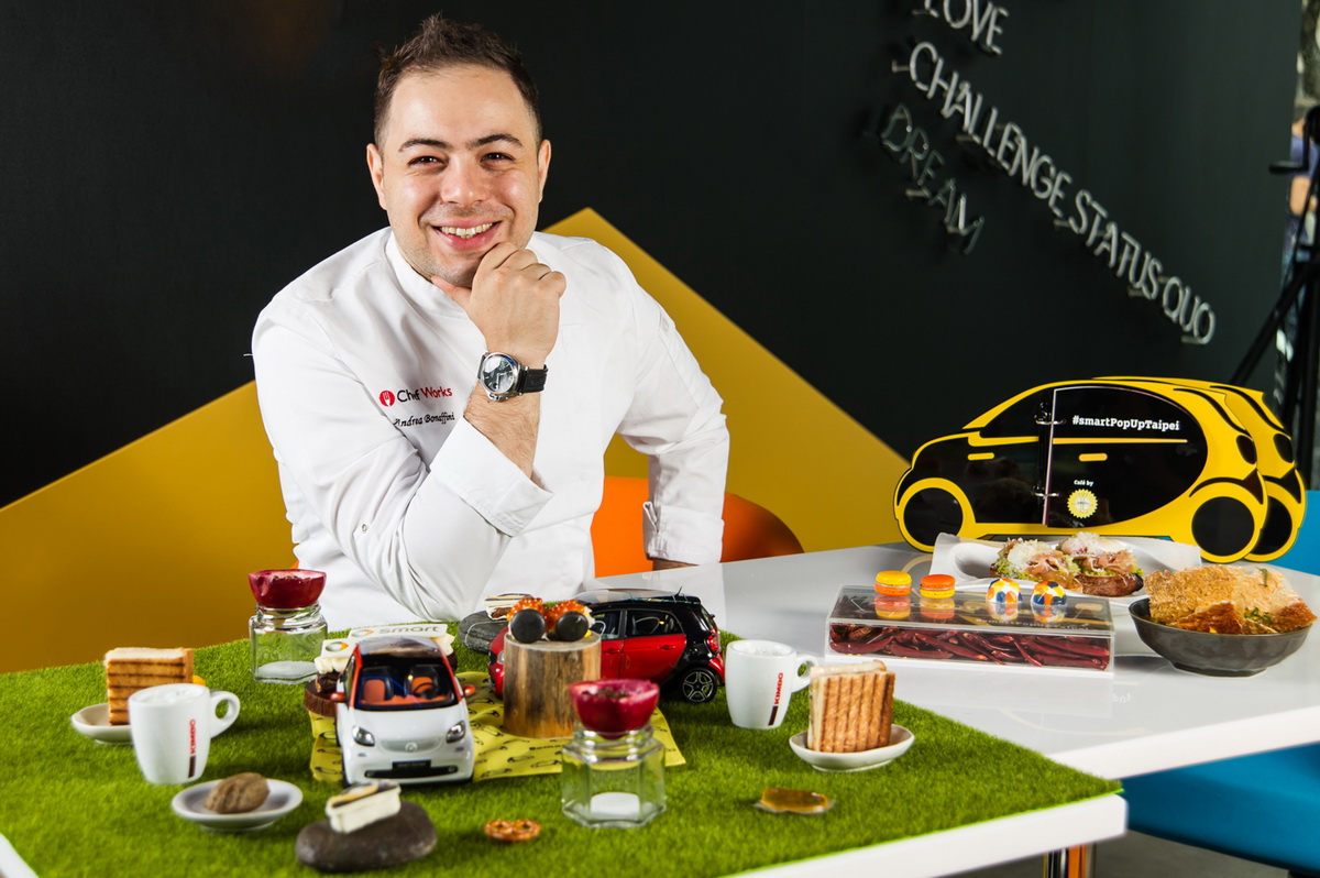 知名創意料理餐廳Yellow Lemon義大利籍主廚Andrea Bonaffini親自為#smartPopUpTaipei品牌概念館設計專屬「好敢菜單」.jpg