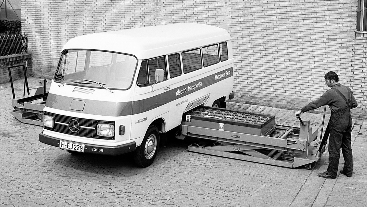 1972-mercedes-benz-le-306 (2).jpg