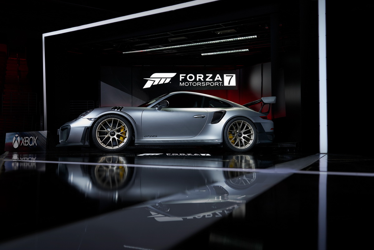 Forza_Motorsport_7___2018_Porsche_911_GT2_RS__3_.jpg