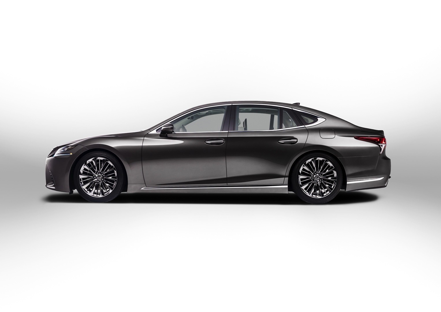 entry-level-2018-lexus-ls-350-launched-in-china-with-35-liter-n-a-v6-engine_3.jpg