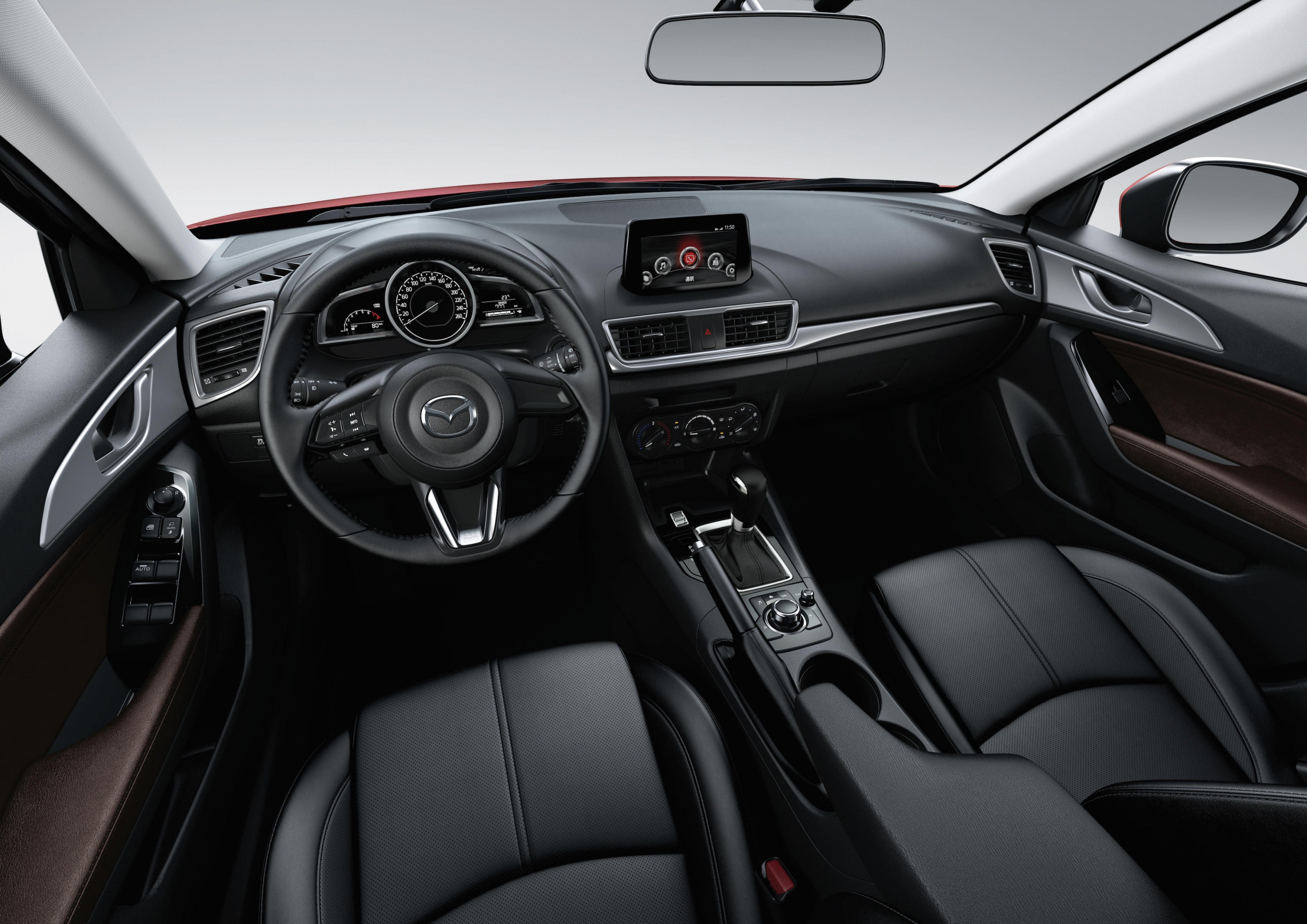 Mazda3豪華進化版標配六氣囊、MZD Connect人機智慧資訊整合系統、真皮座椅、六隻揚聲器與「G-Vectoring Control」G力導引控制技術，建議售價自新台幣73.9萬起，提供入門級買家毫不妥協的.jpg