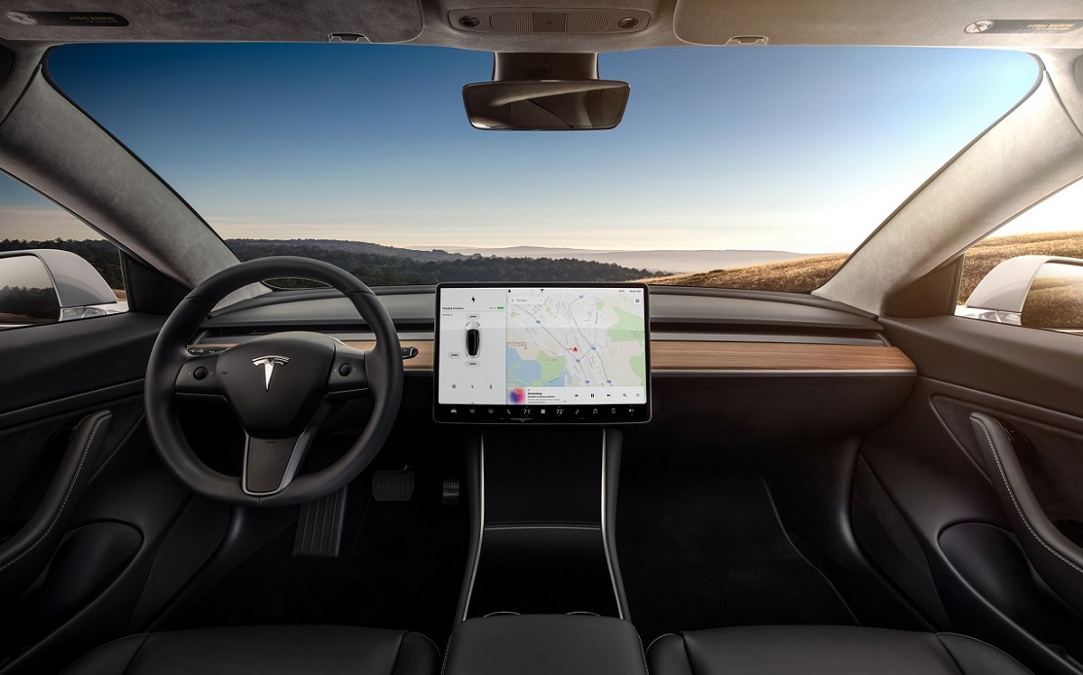 Tesla Model 3 (1).jpg
