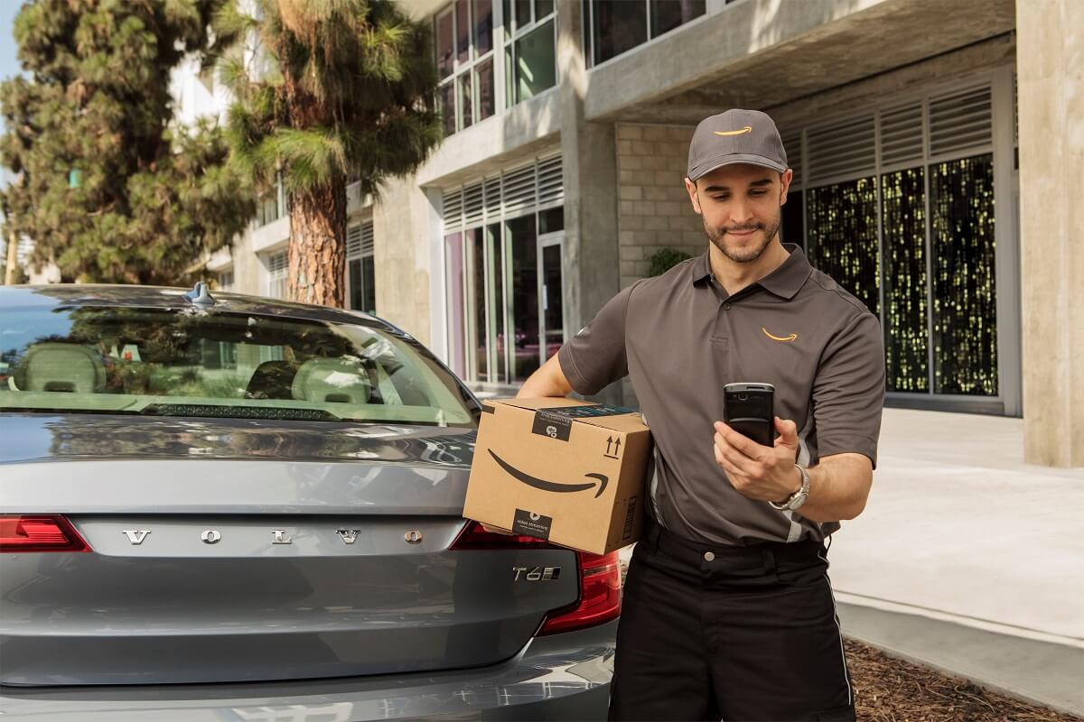 227710_Volvo_Cars_adds_in-car_delivery_by_Amazon_Key_to_its_expanding_range_of.jpg