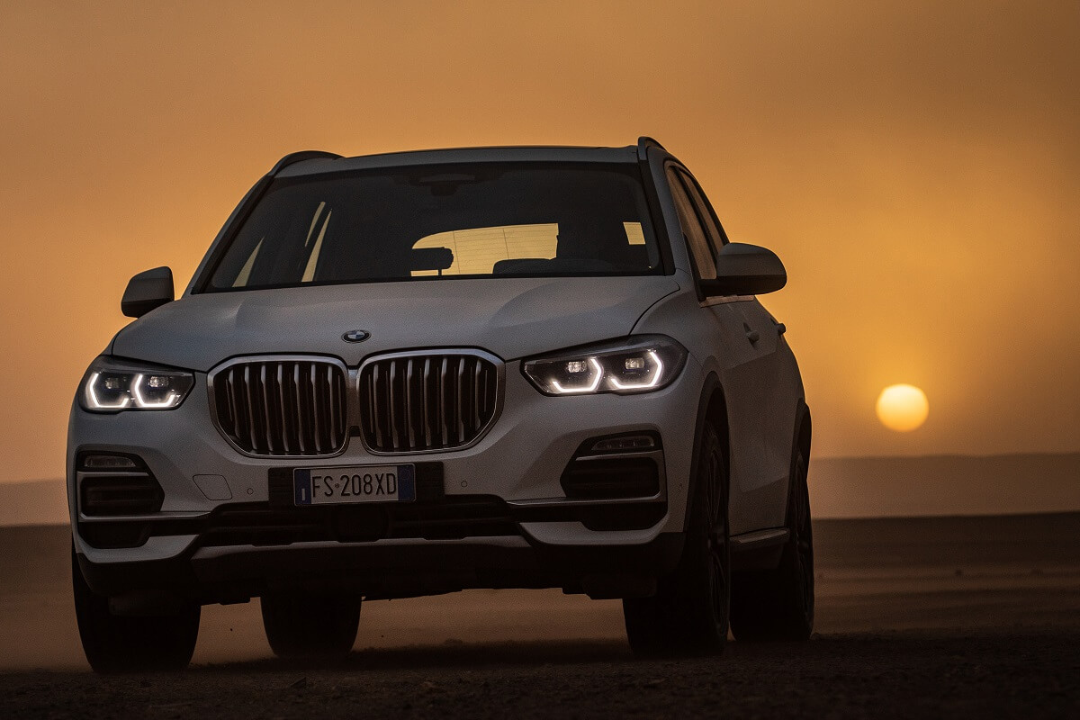 P90329948_highRes_the-new-bmw-x5-at-fu.jpg