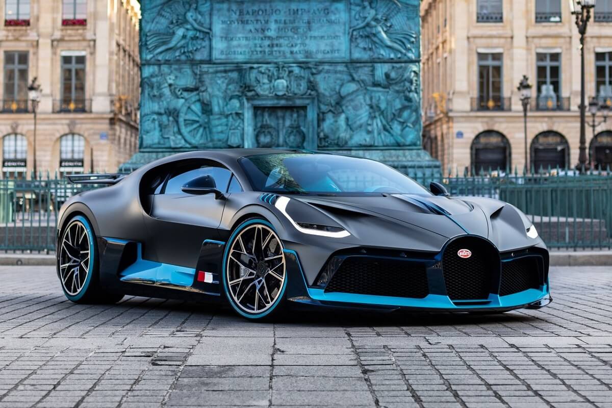 Bugatti-Divo-2019-1.jpg