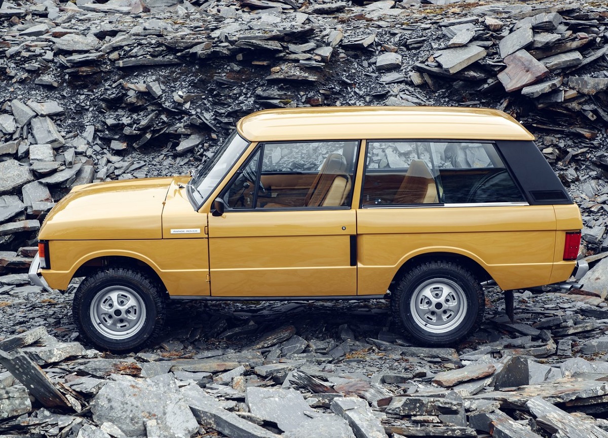 Land_Rover-Range_Rover_3-door-1978-1.jpg