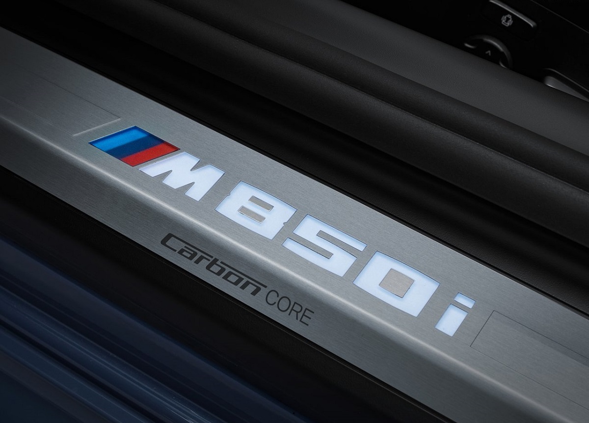 BMW-8-Series_Coupe-2019-1280-35.jpg