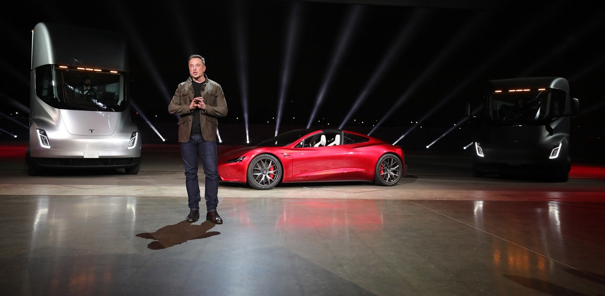 Tesla-Semi-reveal-roadster-musk.jpg