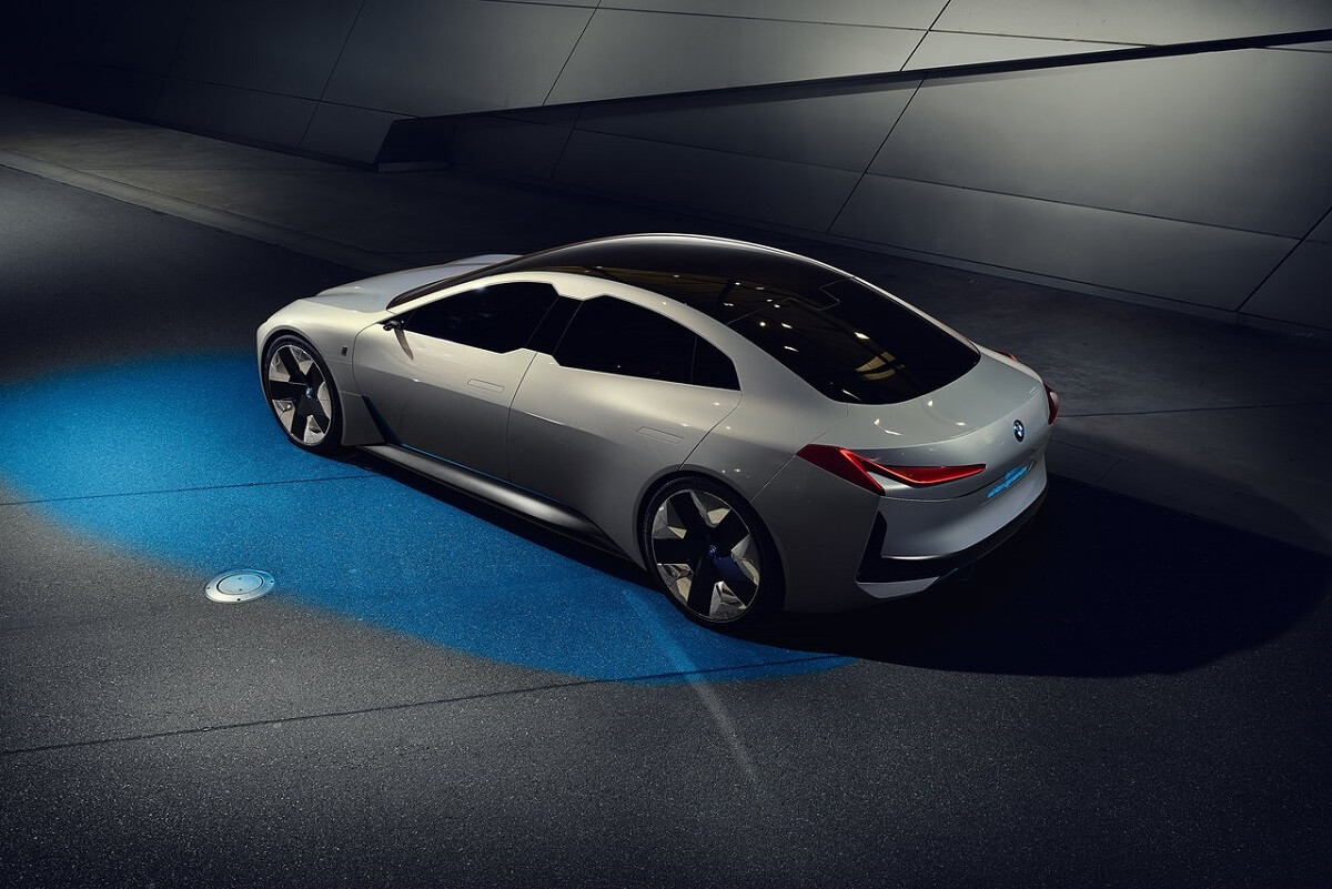 BMW-i_Vision_Dynamics_Concept-2017 (2).jpg