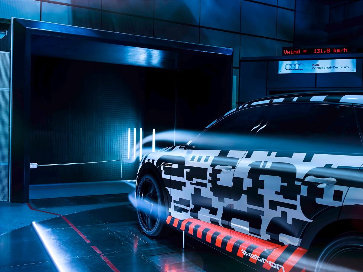 Audi-e-tron (2).jpg
