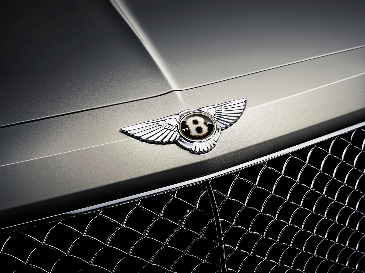 Bentley BentaygaBadge ExtremeSilver Sml.jpg