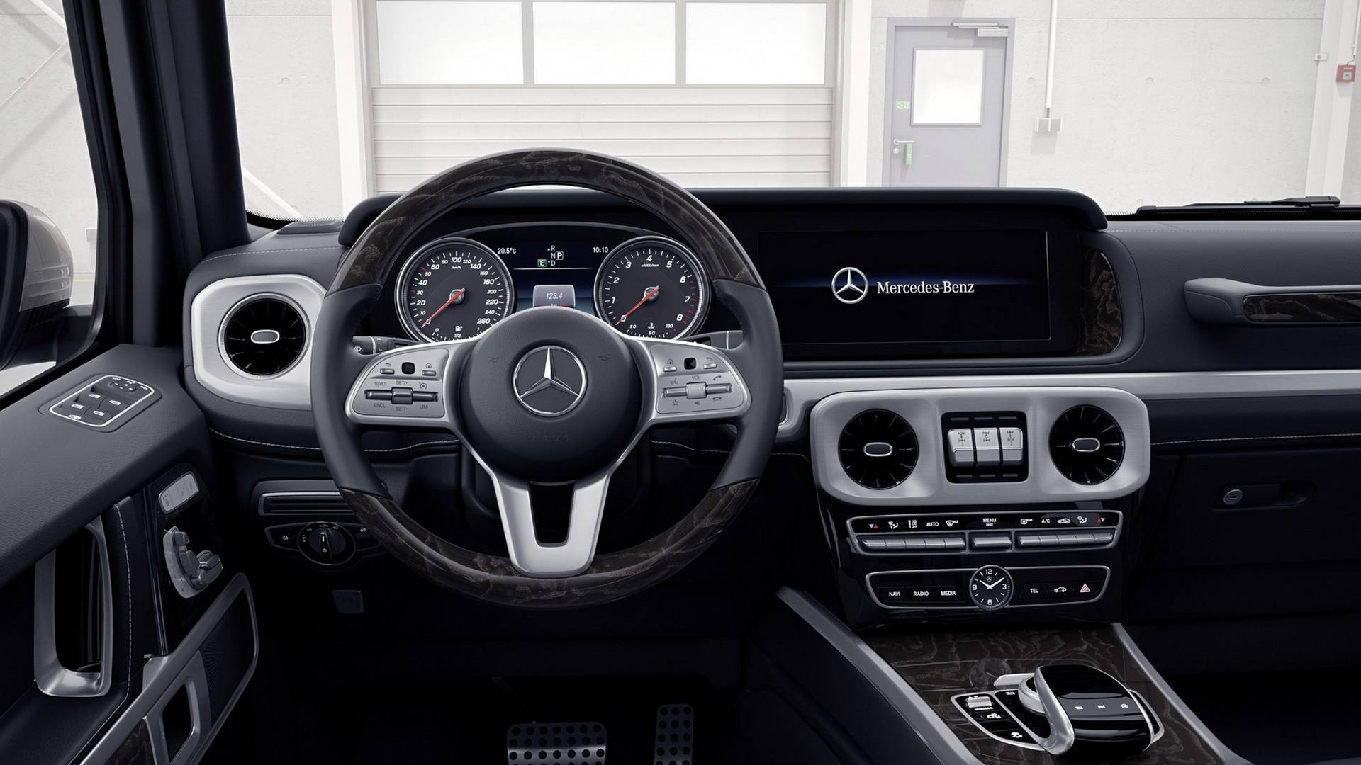 2019-mercedes-benz-g-class-interior.jpg