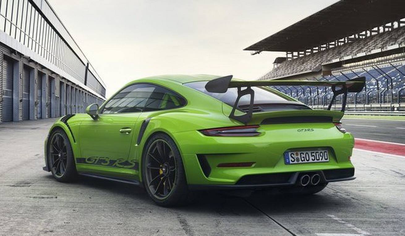2018-Porsche-911-GT3-RS-Leaked-02-e1517968417924.jpg