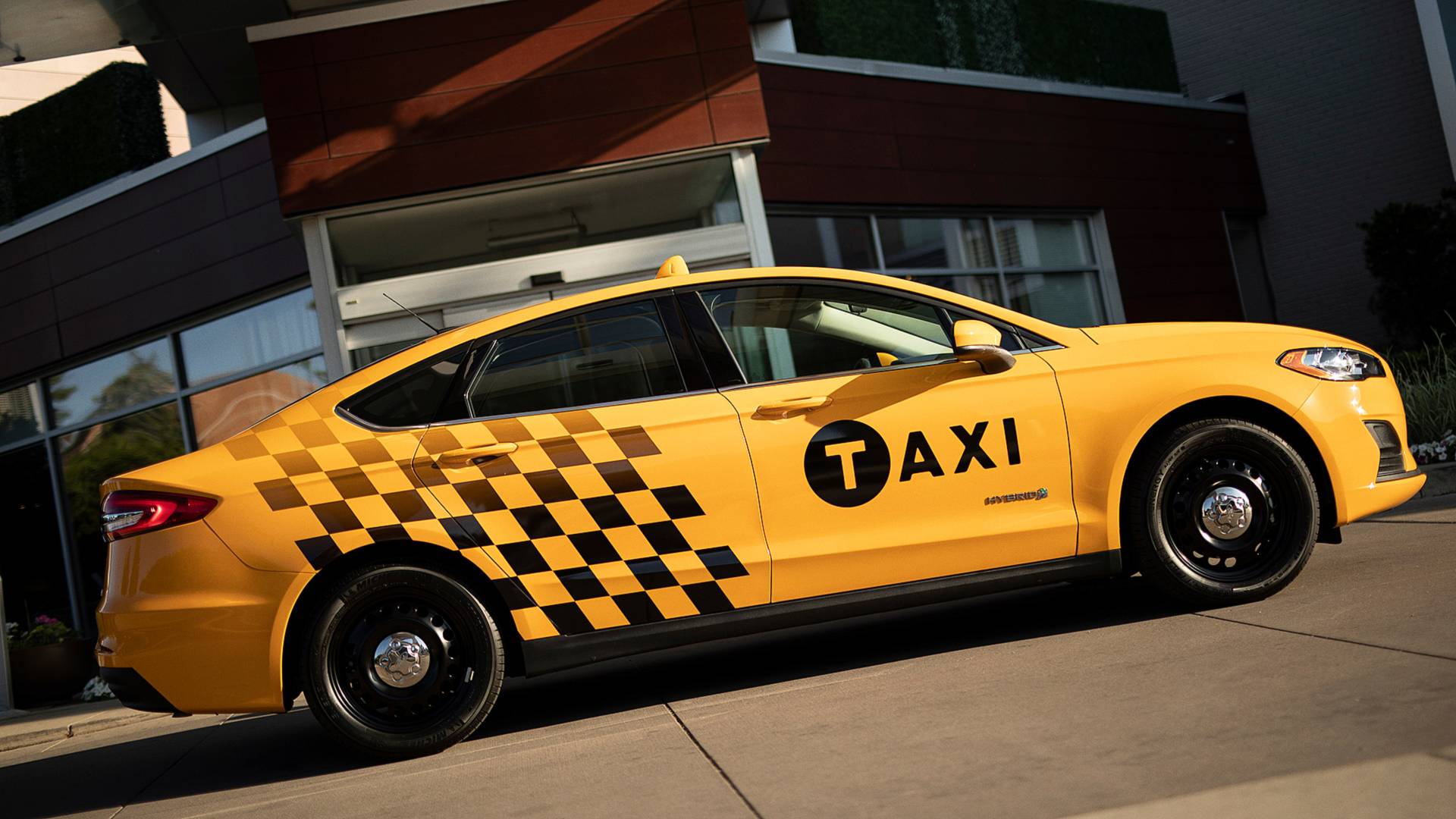 ford-fusion-and-transit-connect-taxi (3).jpg