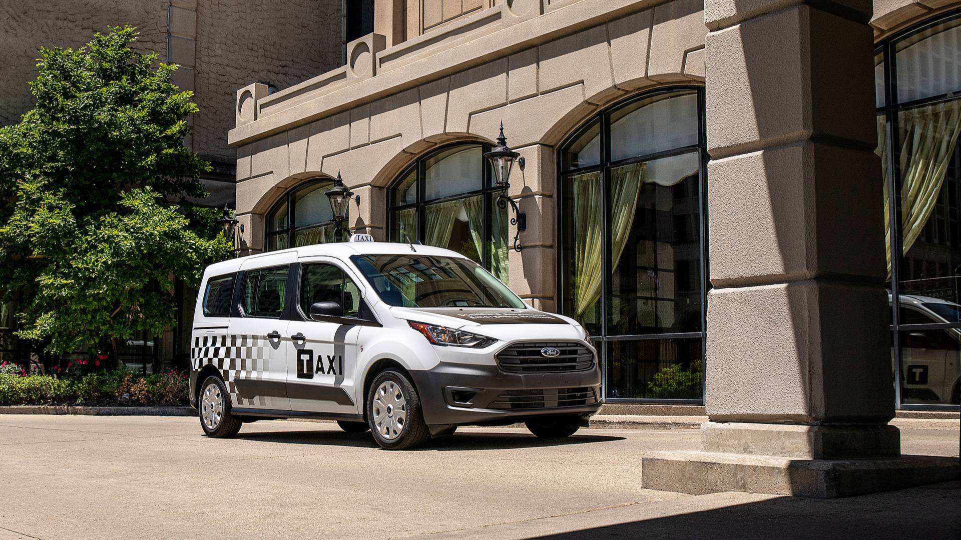 ford-fusion-and-transit-connect-taxi (6).jpg