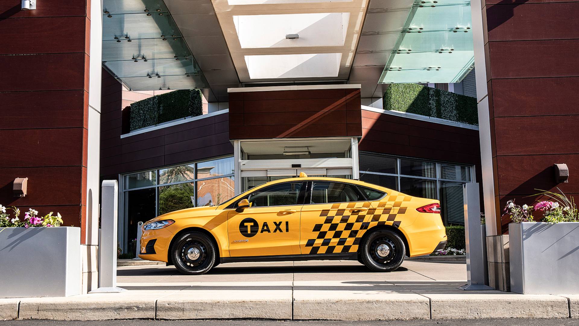 ford-fusion-and-transit-connect-taxi.jpg