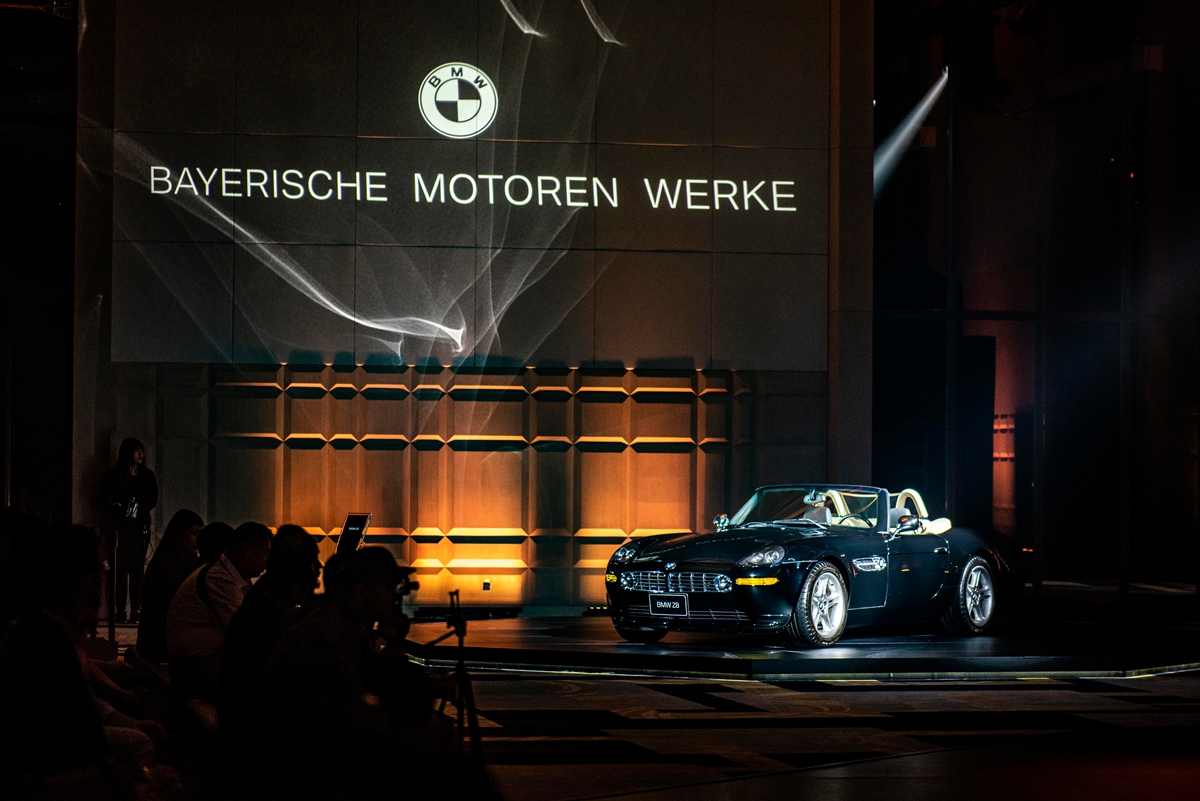 BMW-Z8.jpg