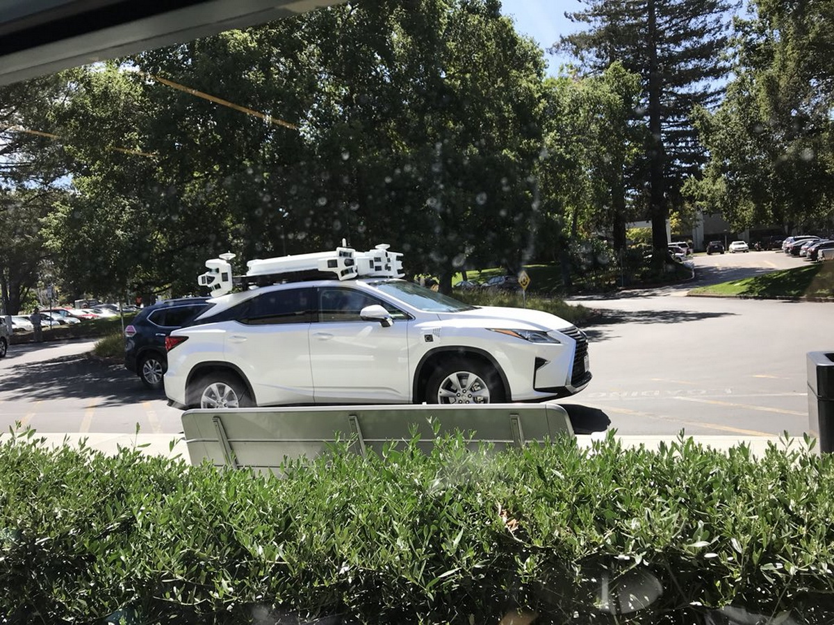 Apple-self-driving-Lexus-SUV.jpeg