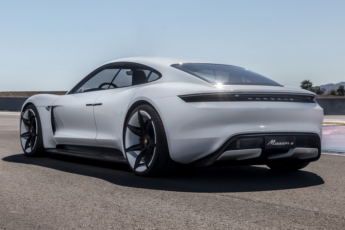 新台幣8萬8搶先入主！Porsche全新純電跑車Taycan 預購專案啟動- CarStuff 人車事