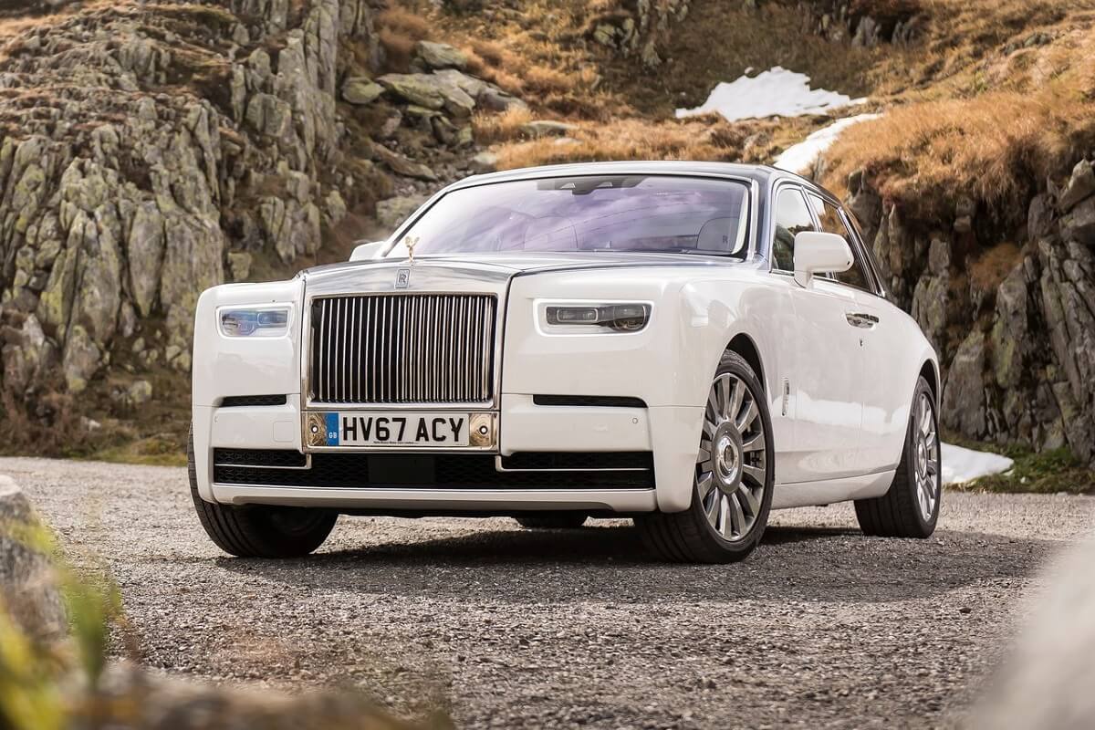 Rolls-Royce-Phantom-2018-1.jpg