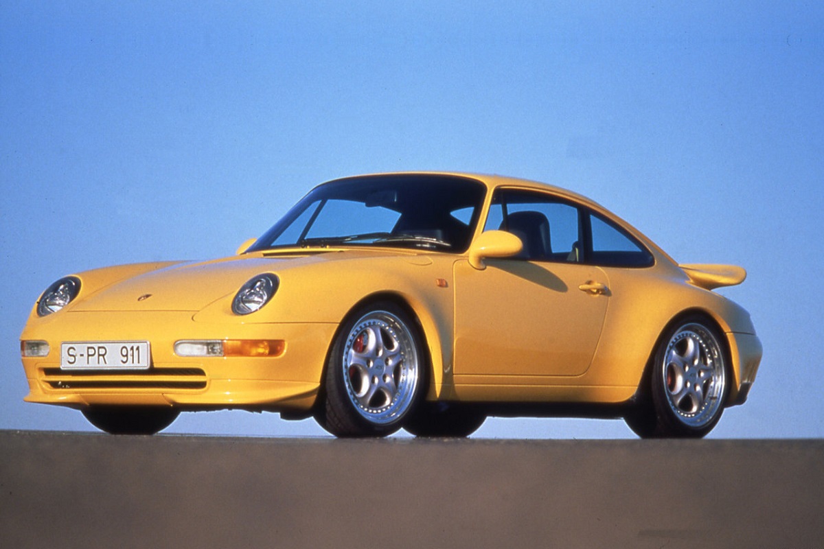 Porsche-911_Carrera_RS-1995.jpg