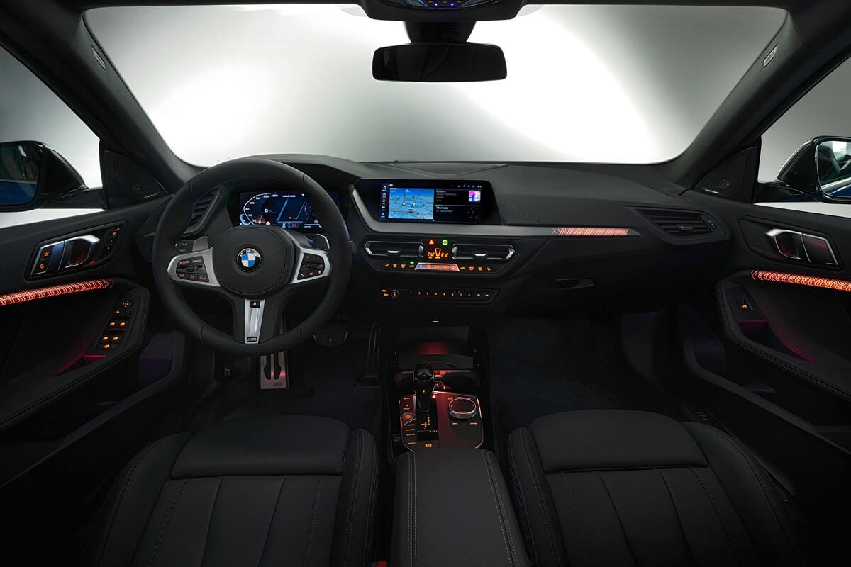 P90370608_highRes_the-all-new-bmw-2-se.jpg