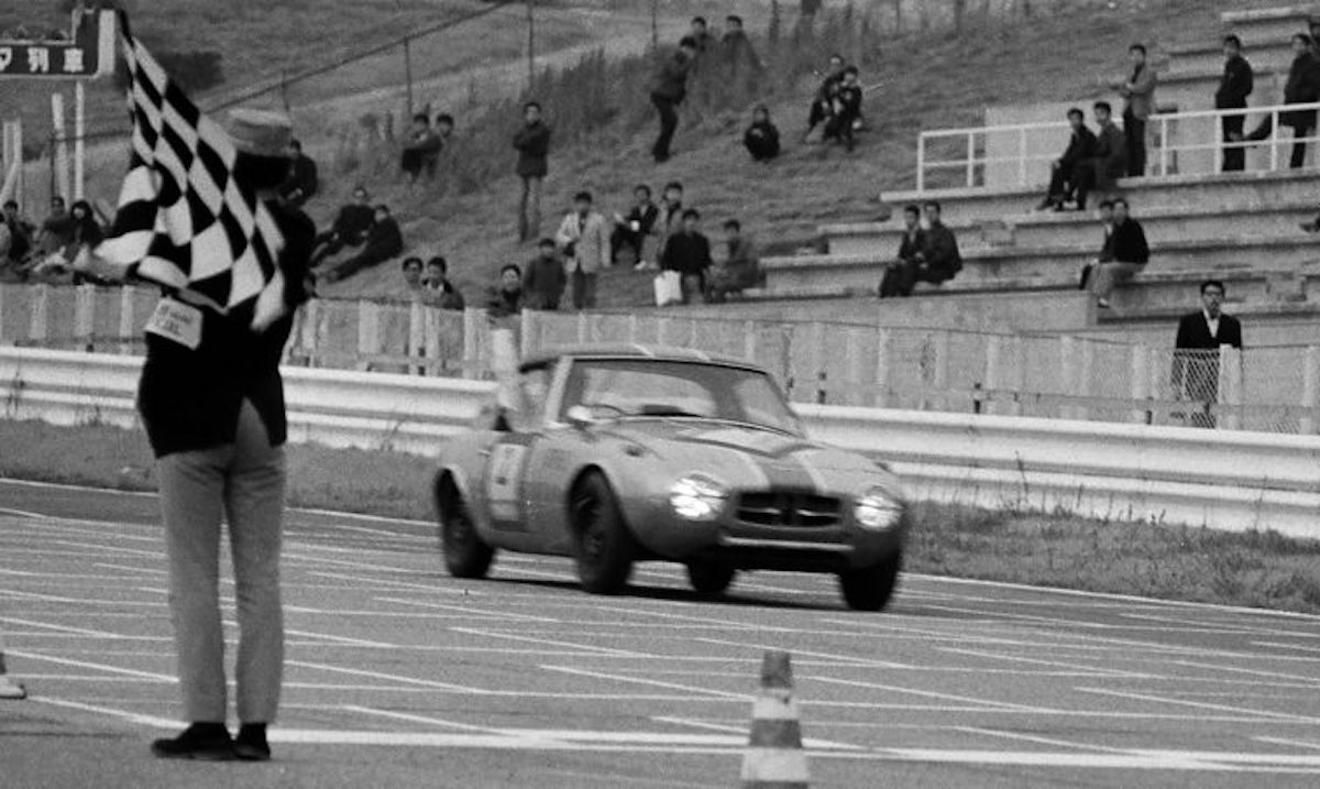 1966-Suzuka-500-with-Sports-800-winning.jpg