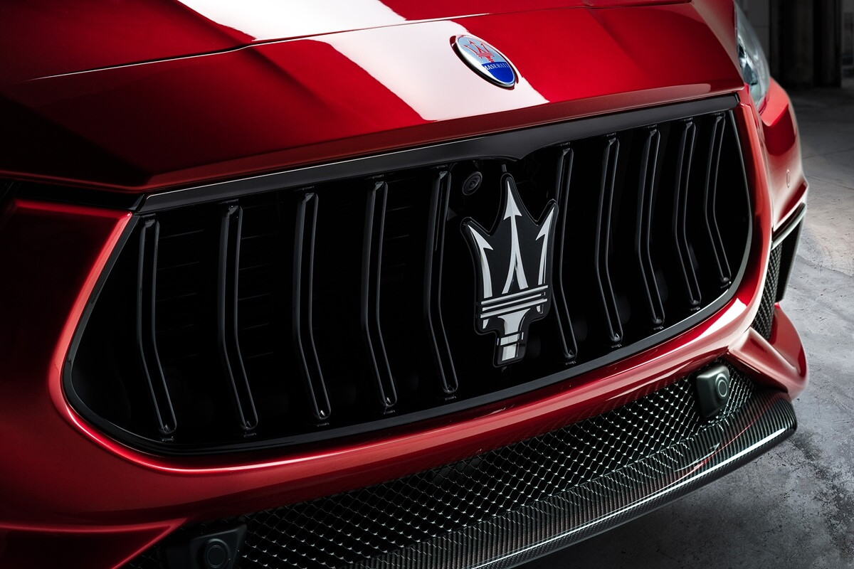 20_Maserati_Ghibli_Trofeo.jpg