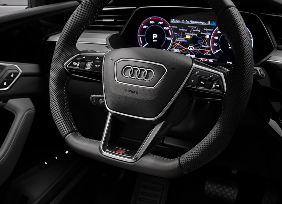 Audi-e-tron_S-10.jpg