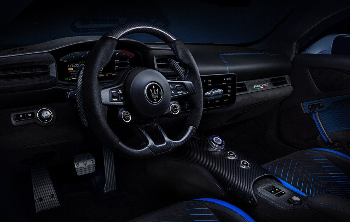 36_Maserati_MC20_interior.jpg