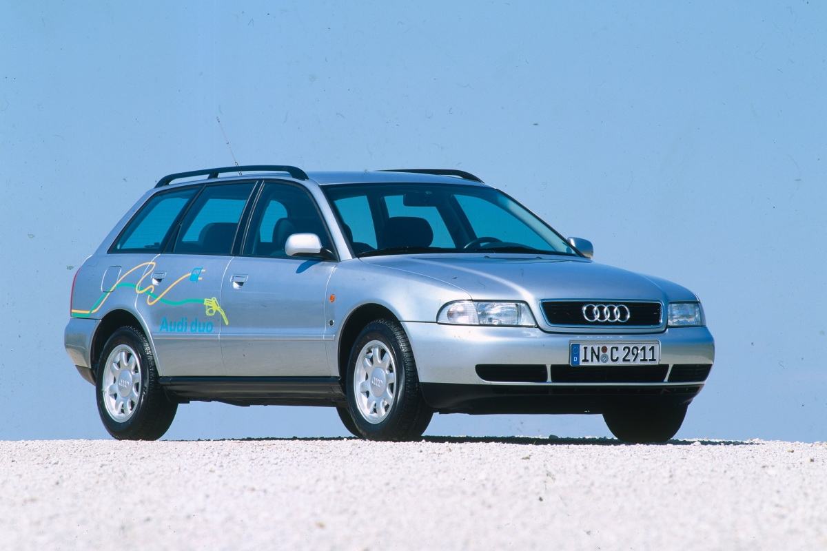 歐洲首款量產市售的PHEV車型，起源於1989年的Audi Duo - CarStuff 人車事